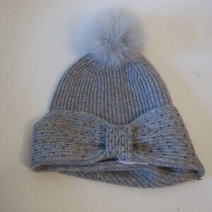 NWT Womens Tina Demel Grey Knit Bow Sequin Beanie Hat W/Fox Fur Ball